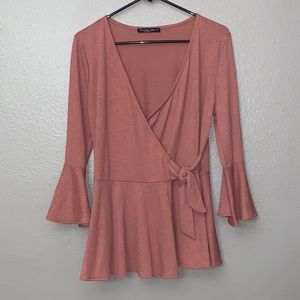 Acting Pro Los Angeles Woman's Faux Wrap Bell Sleeve Pull on Top XL Gauzy Boho